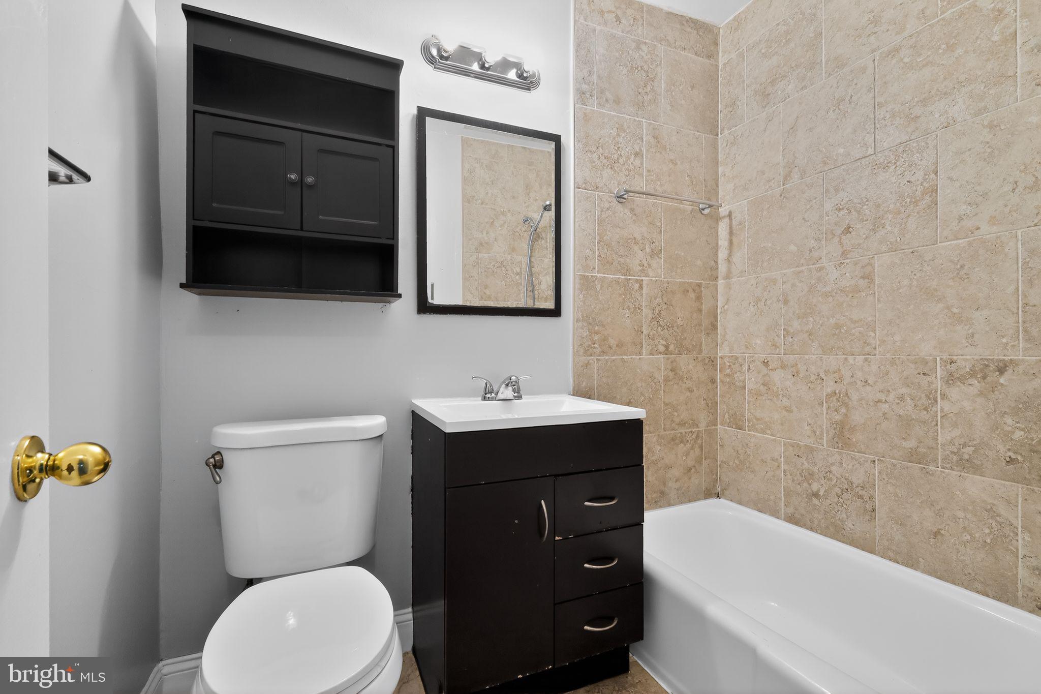 SWANN HILL CONDOMINIUMS - Residential