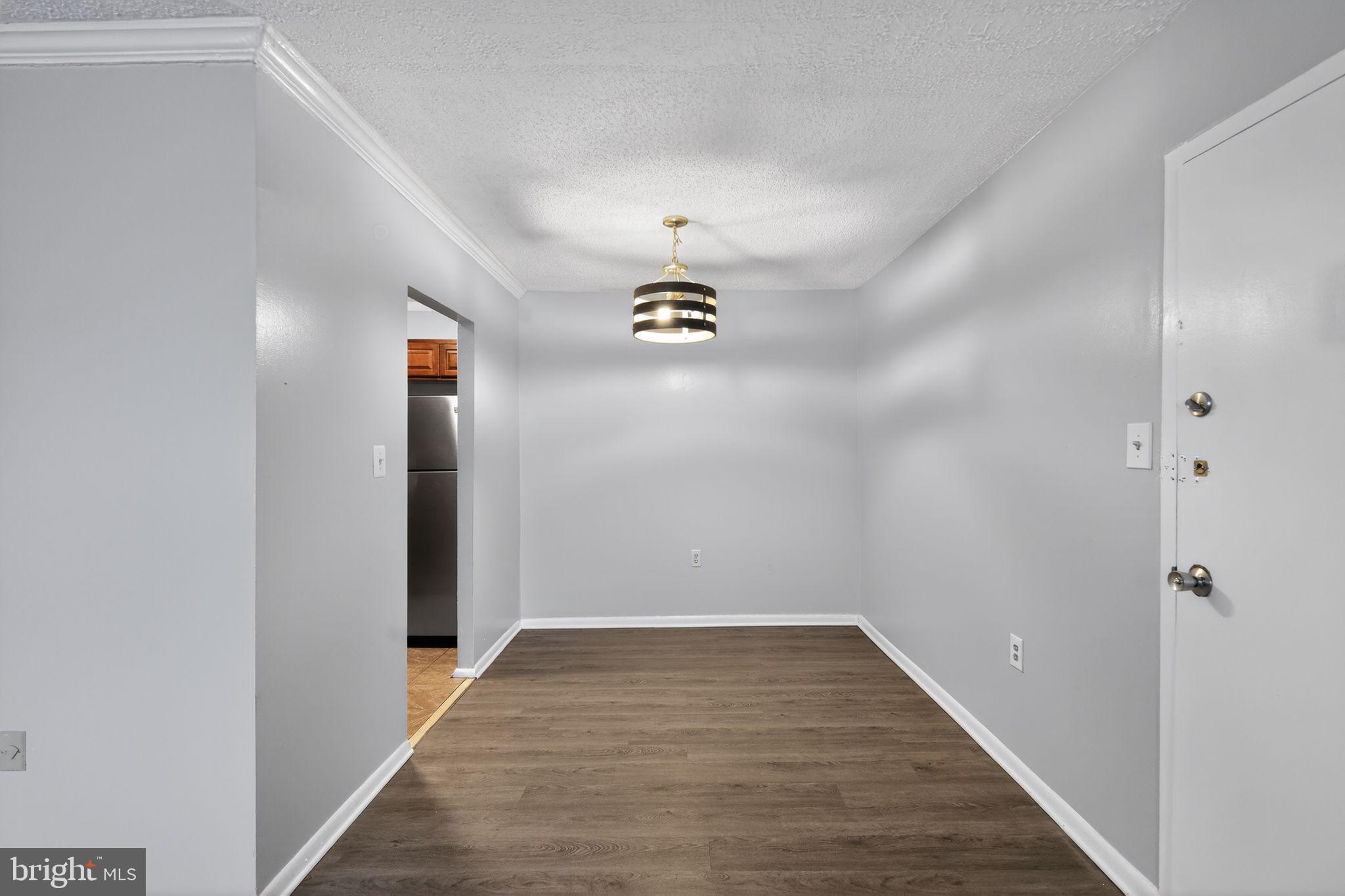 SWANN HILL CONDOMINIUMS - Residential