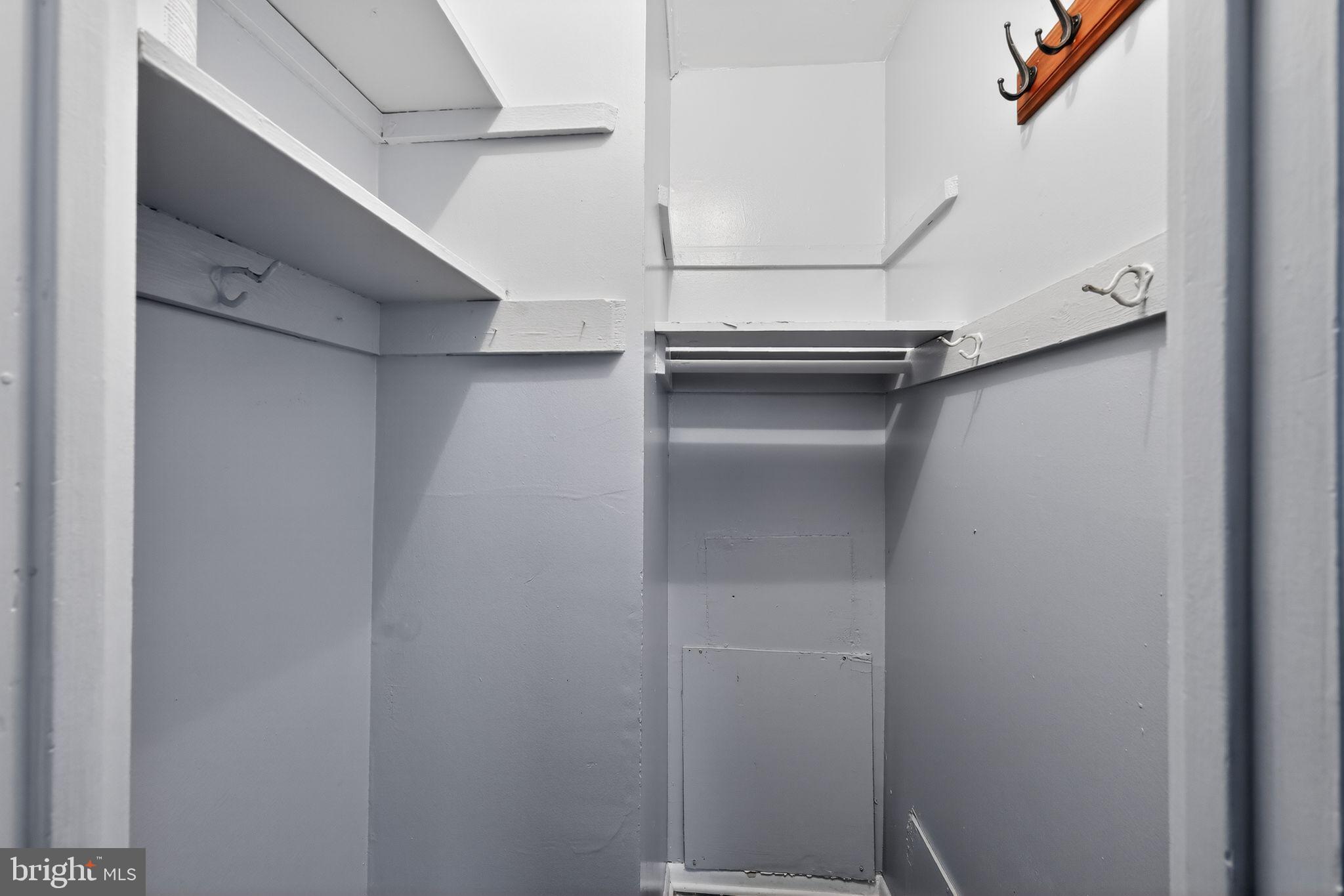 SWANN HILL CONDOMINIUMS - Residential