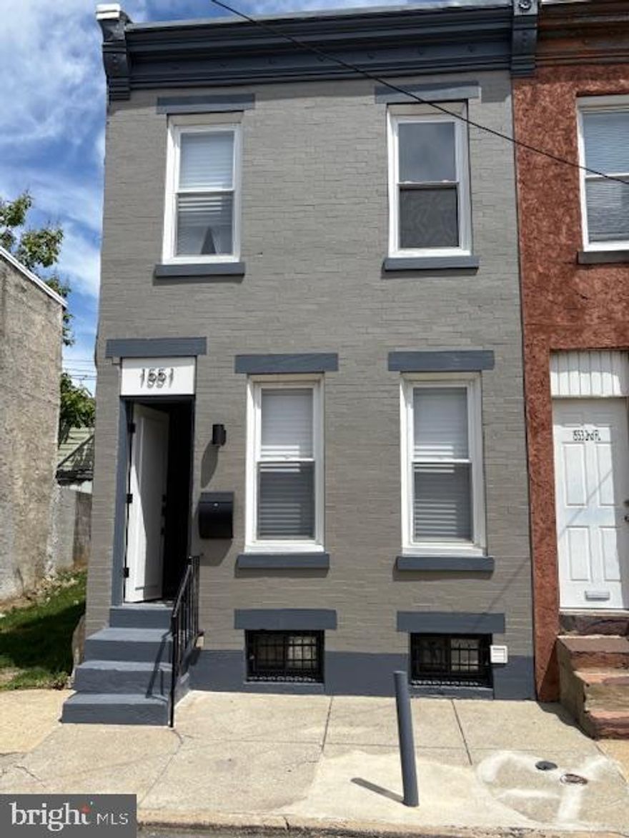 check out this lovely 2 bedroom one bath excellent price on this move in ready home!!!!