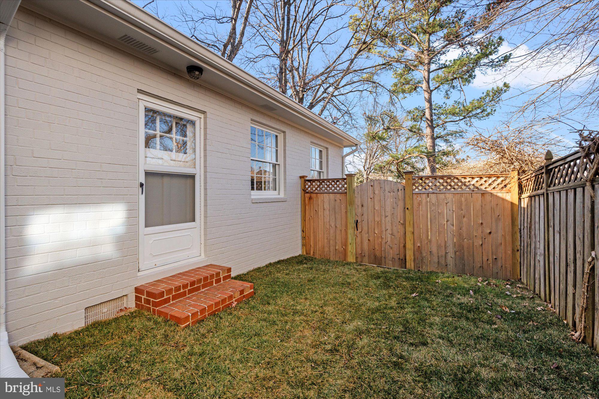 BEVERLEY ESTATES - Residential