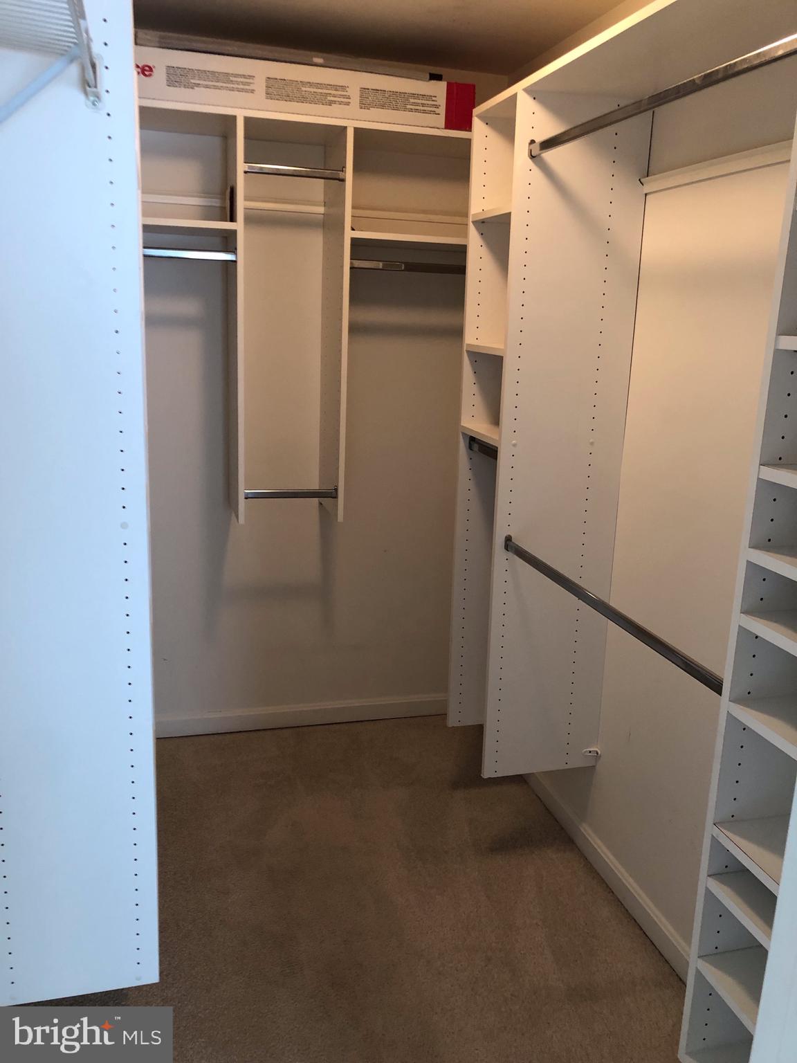 FALLS GABLE - Residential