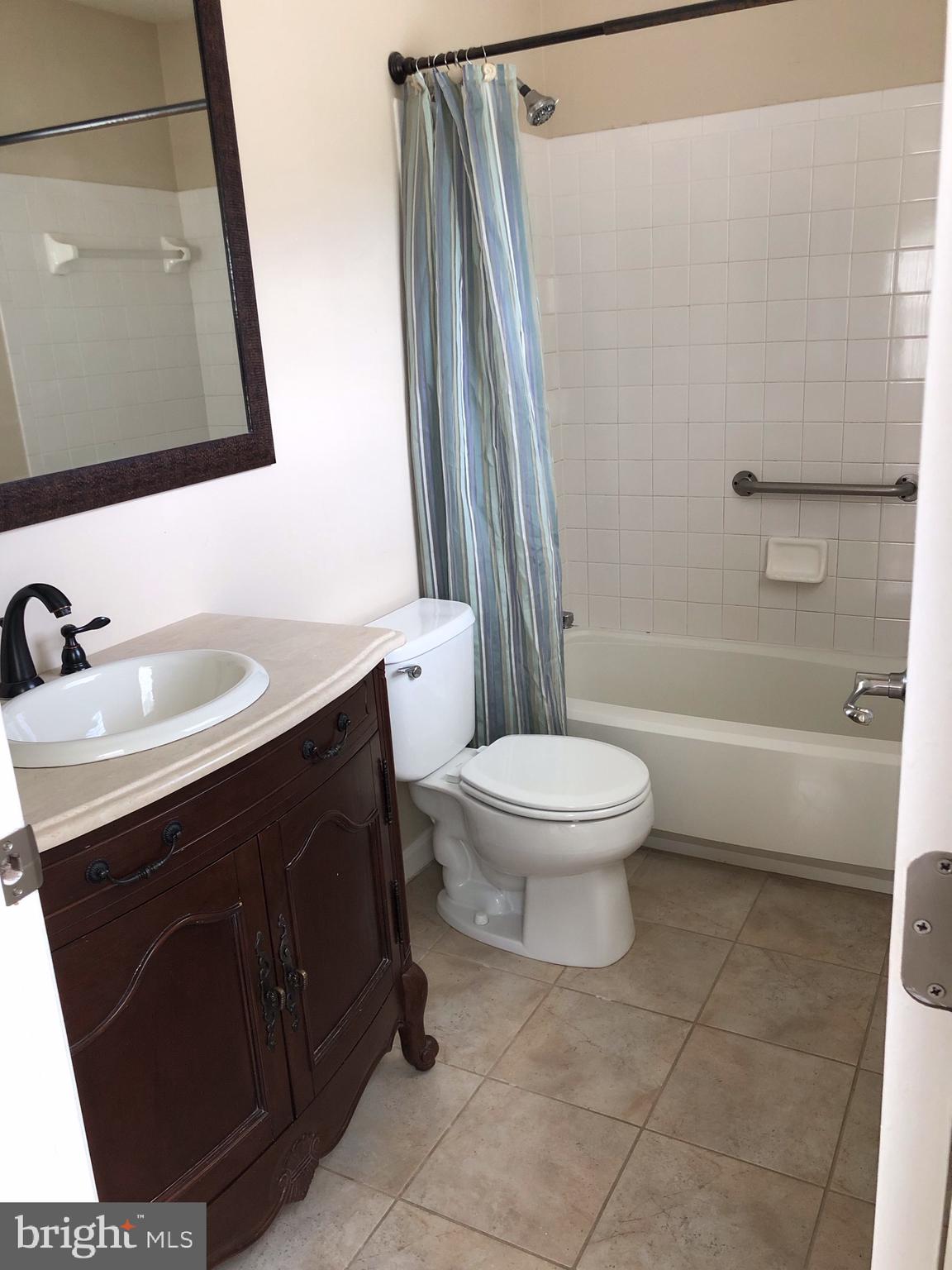 FALLS GABLE - Residential