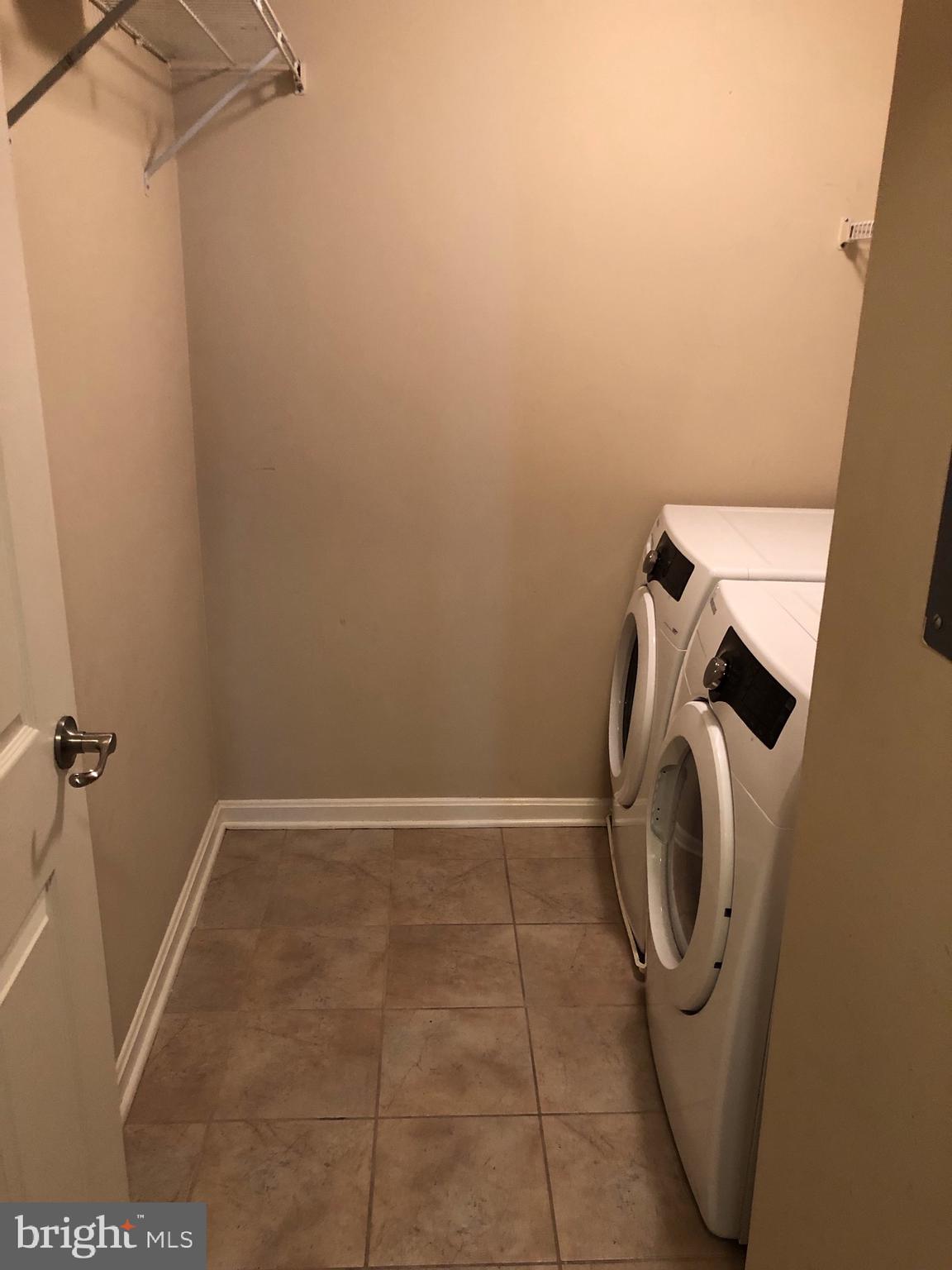 FALLS GABLE - Residential