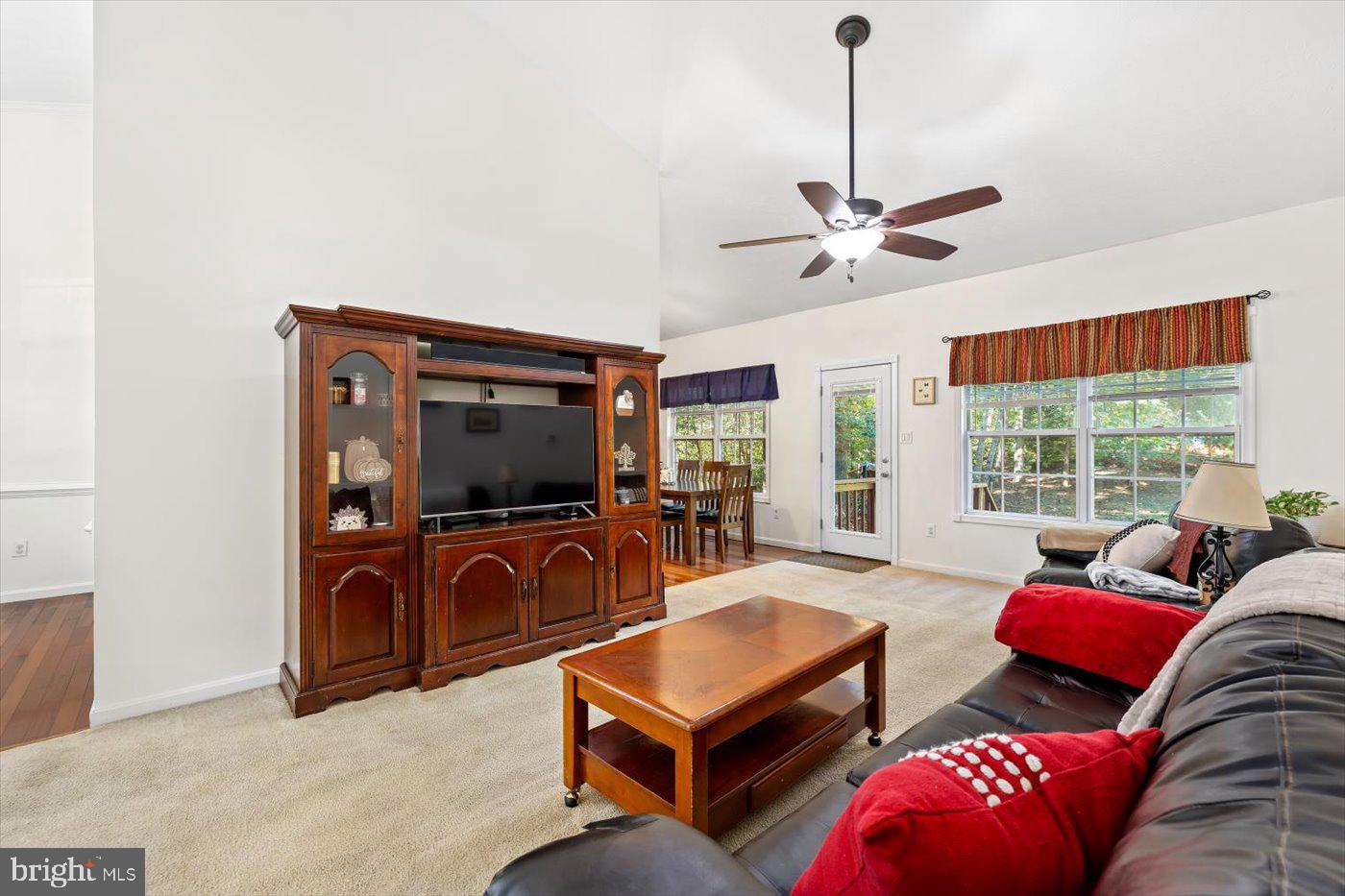 LAKE LAND OR - Residential