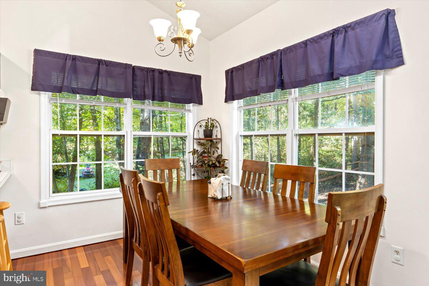 LAKE LAND OR - Residential