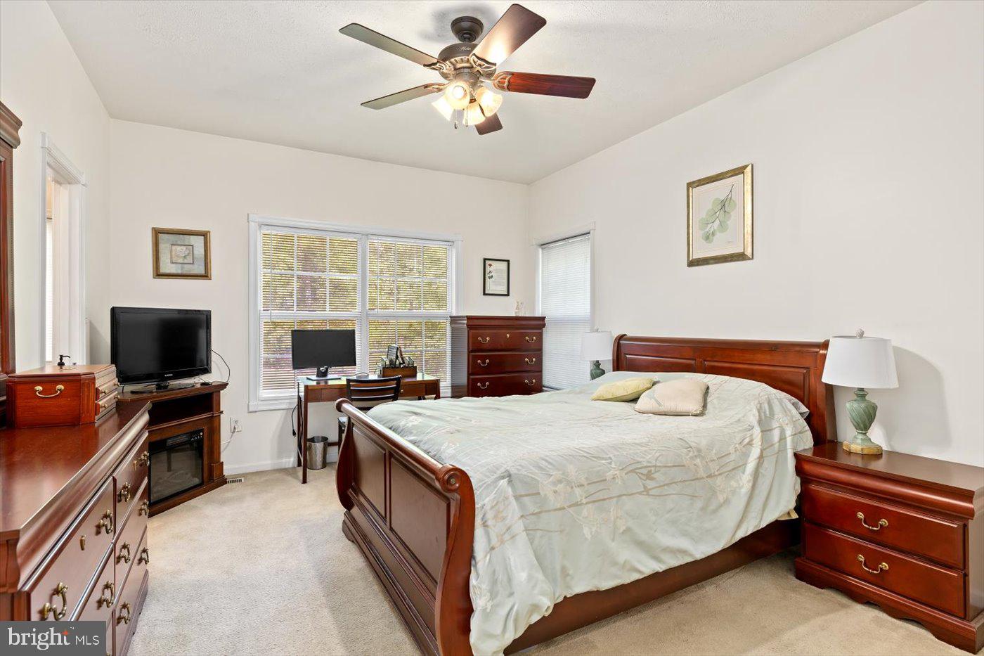 LAKE LAND OR - Residential