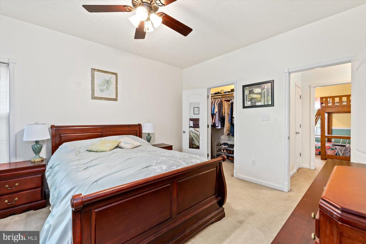 LAKE LAND OR - Residential