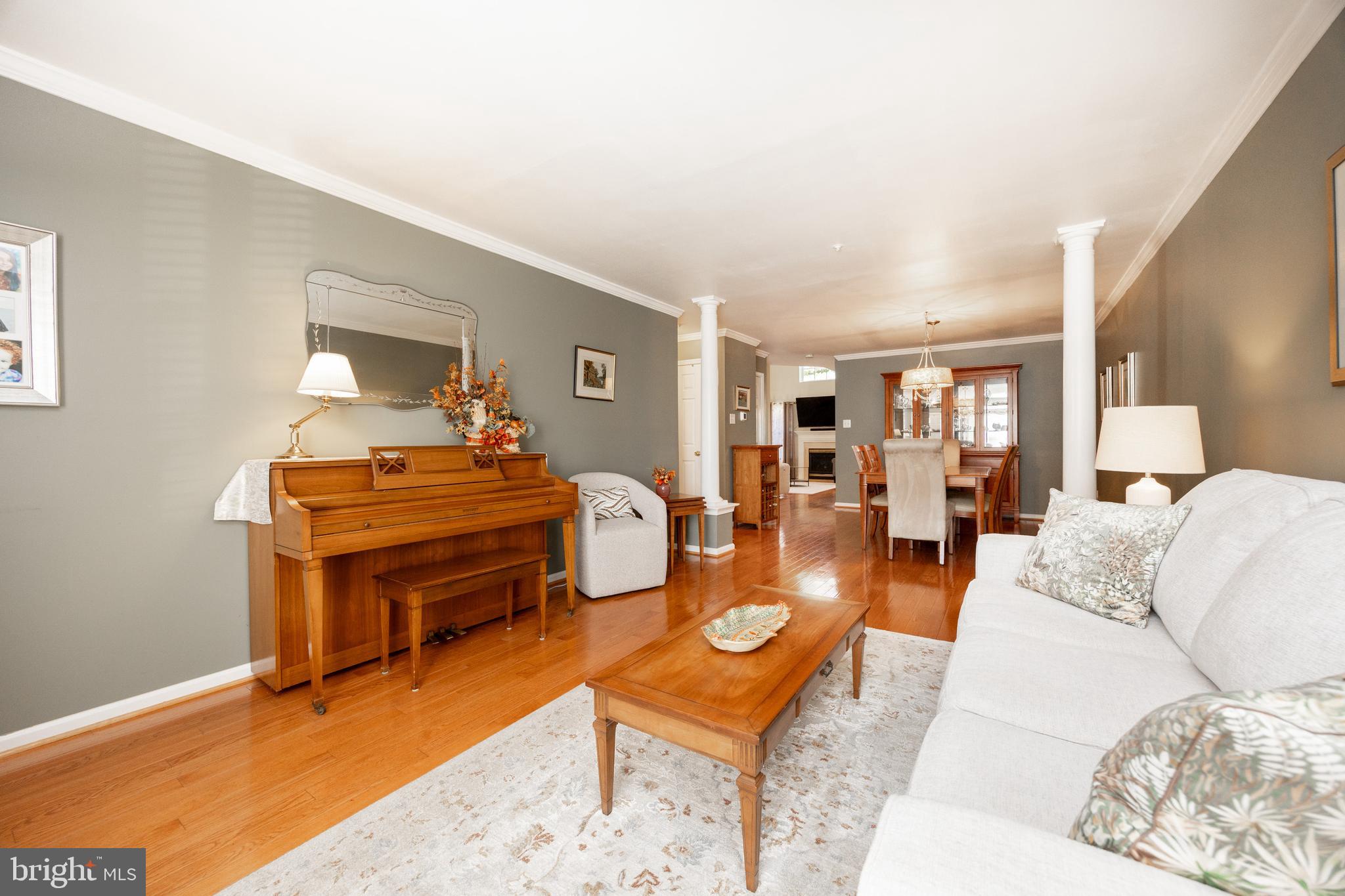 3830 HONEY LOCUST DRIVE