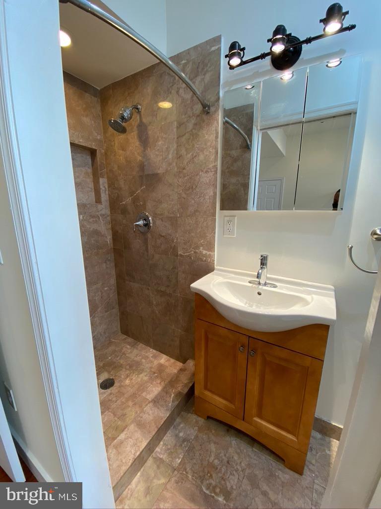 WASHINGTON SQ WEST - Residential Lease