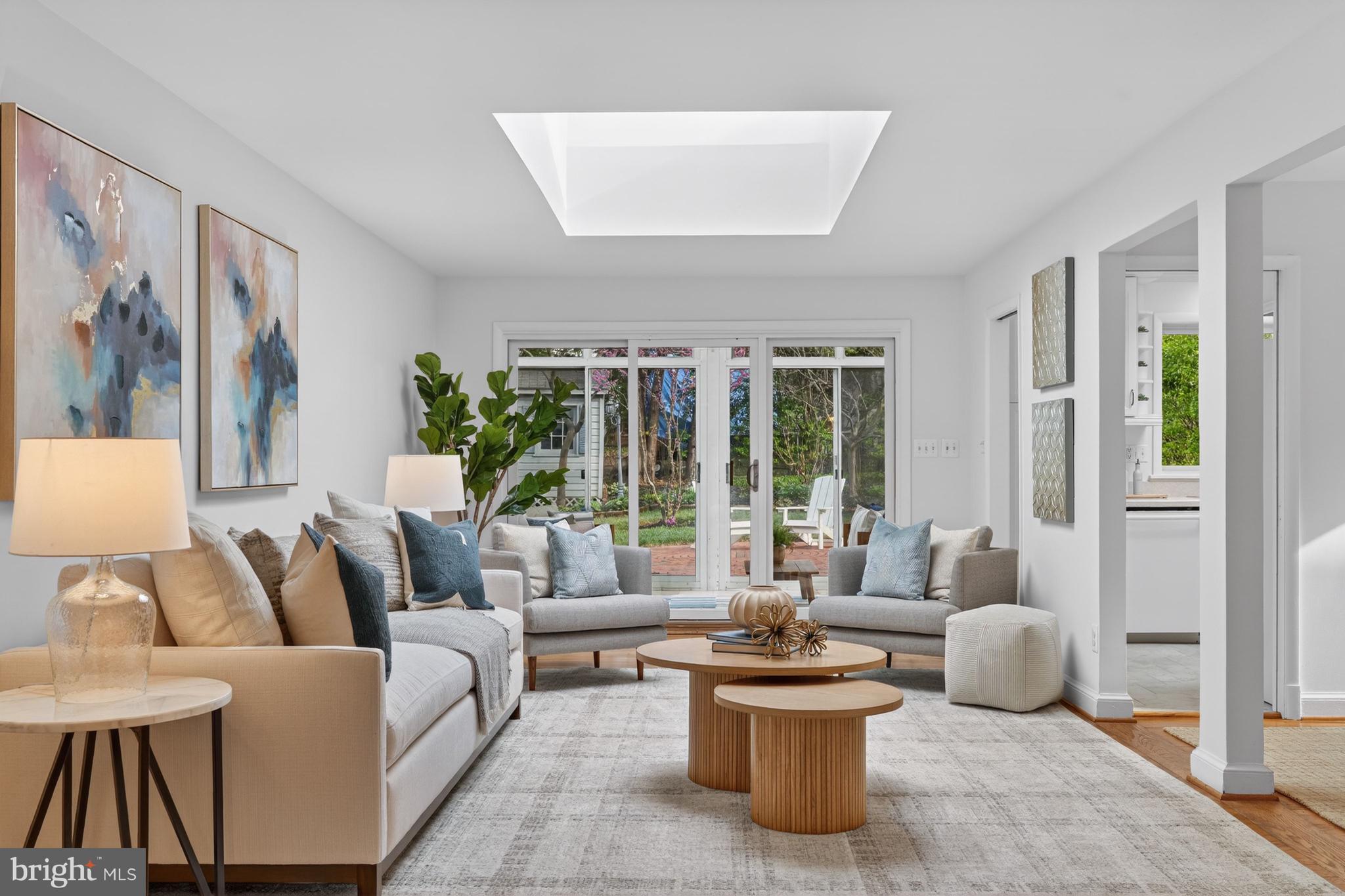 GREENWICH FOREST - Residential