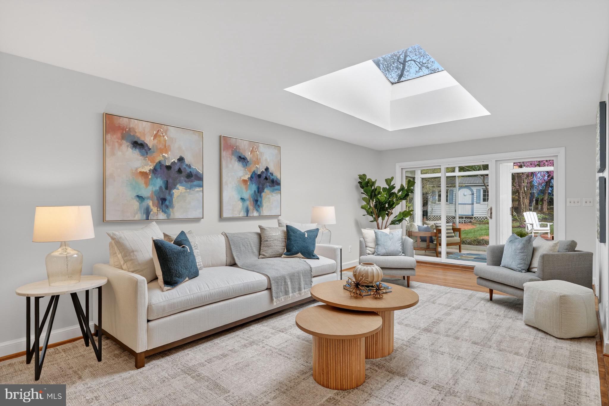 GREENWICH FOREST - Residential