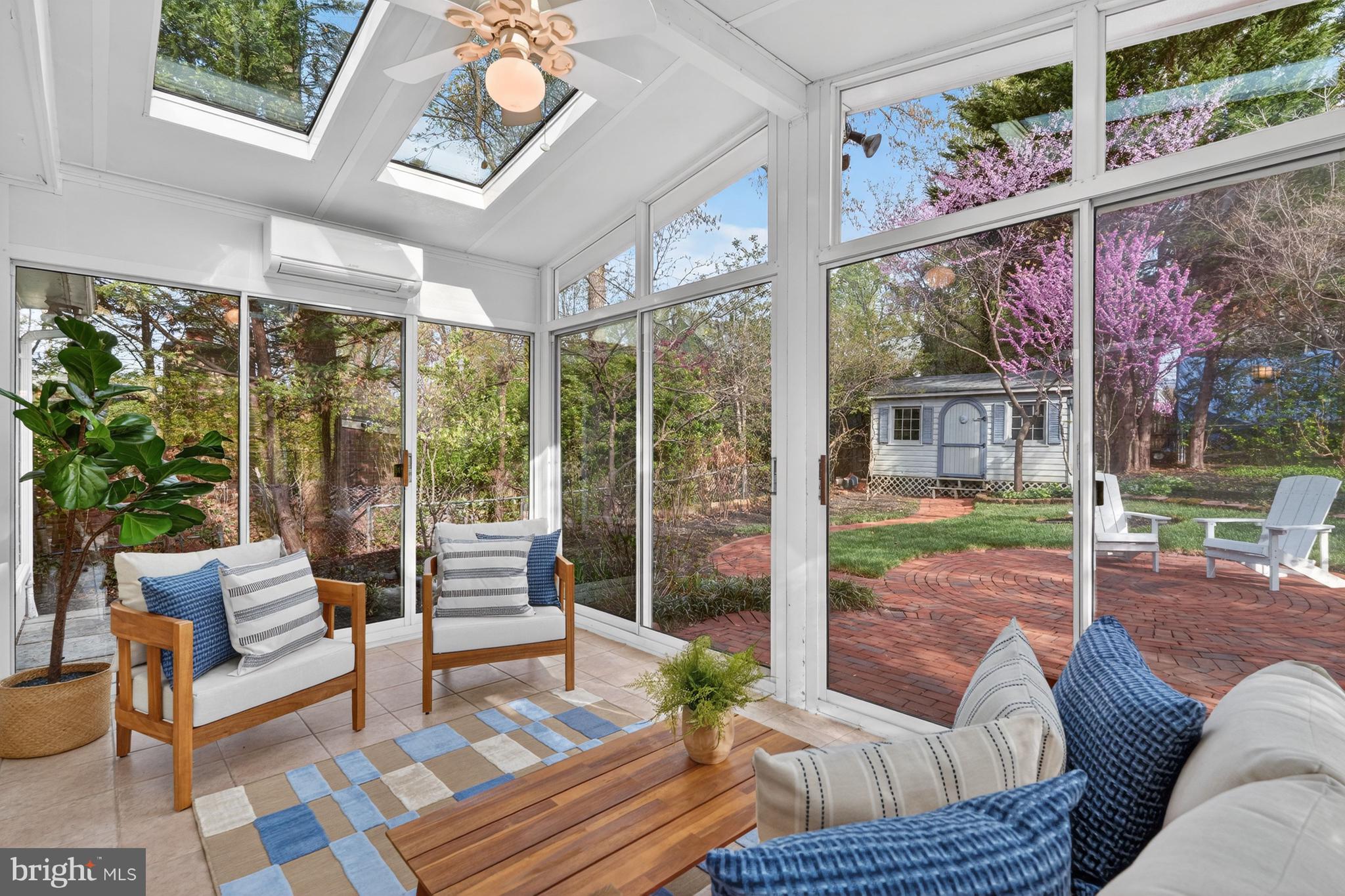 GREENWICH FOREST - Residential