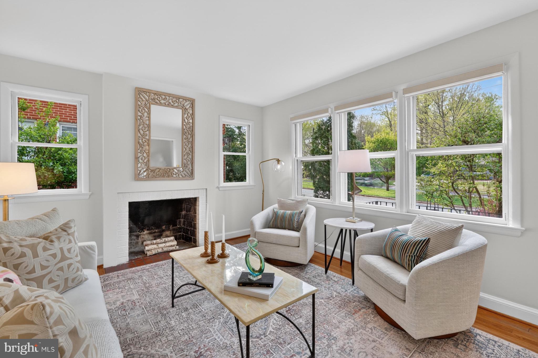 GREENWICH FOREST - Residential