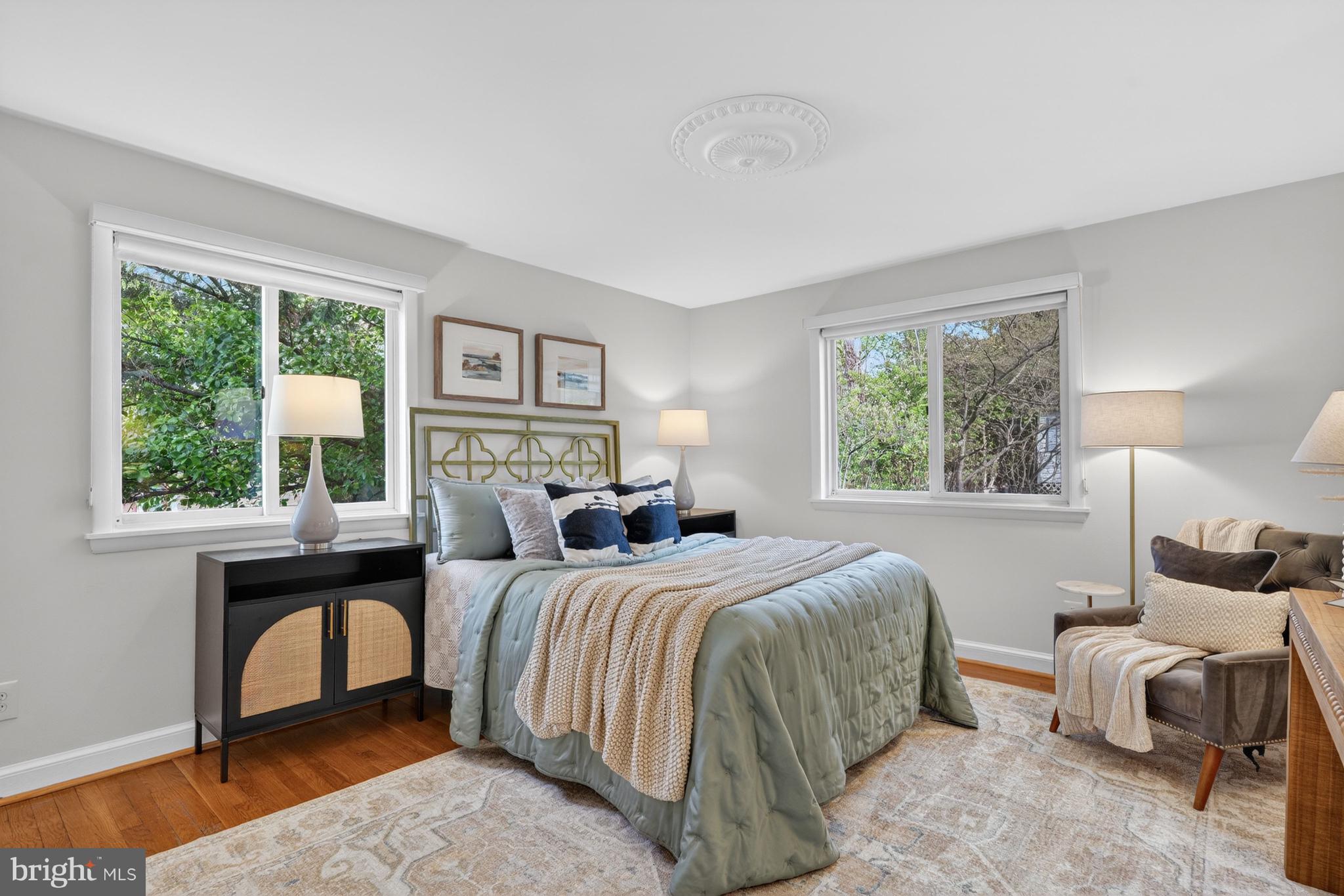 GREENWICH FOREST - Residential