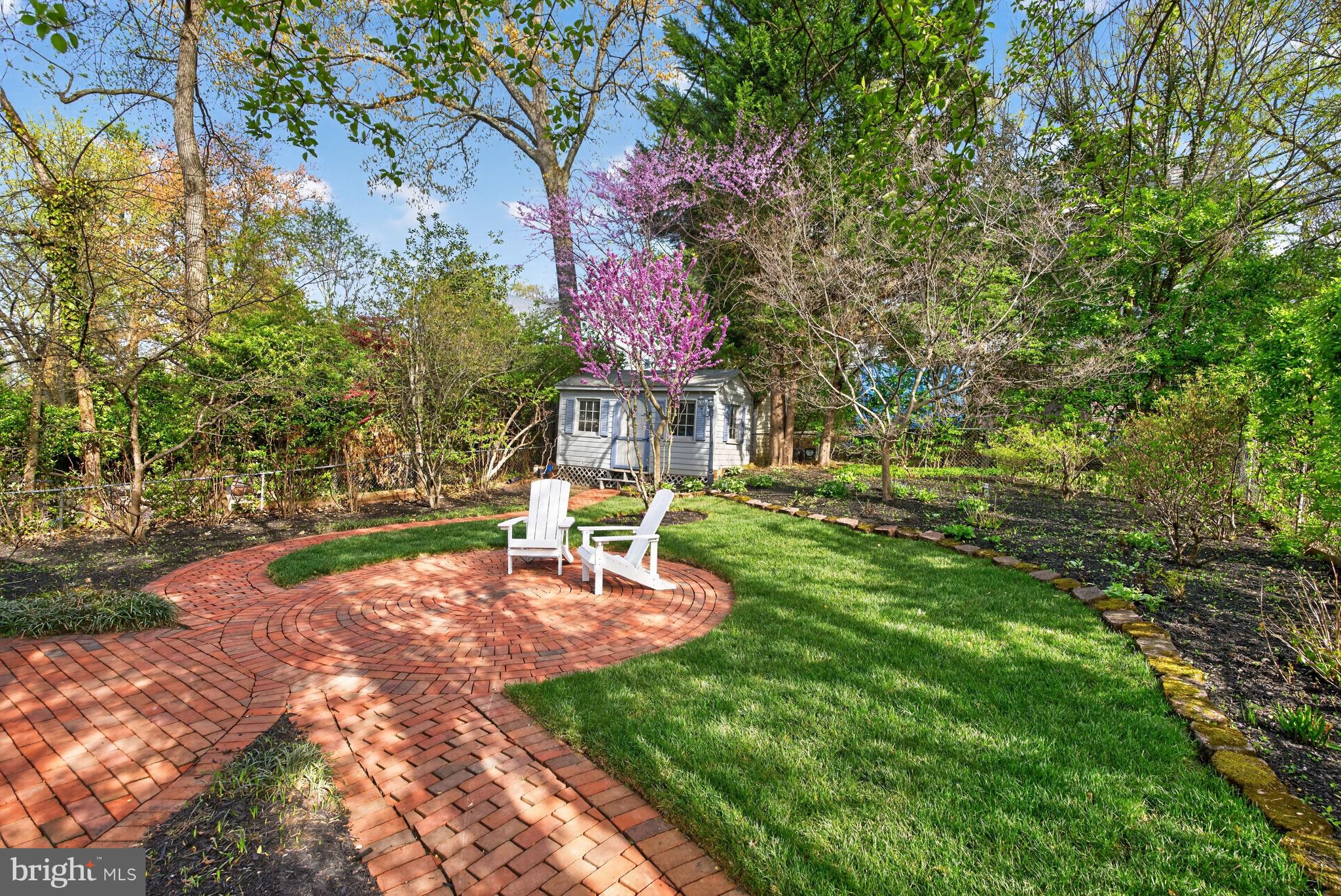 GREENWICH FOREST - Residential