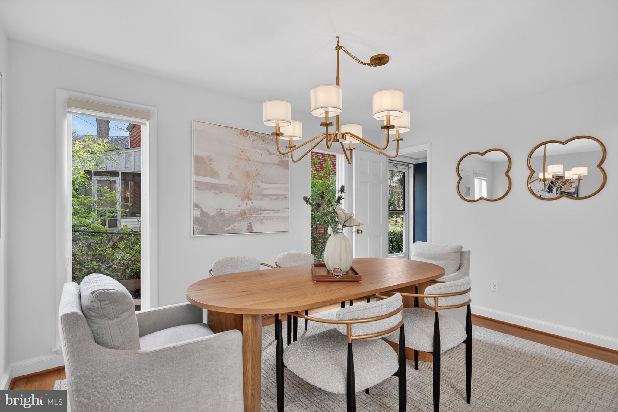 GREENWICH FOREST - Residential