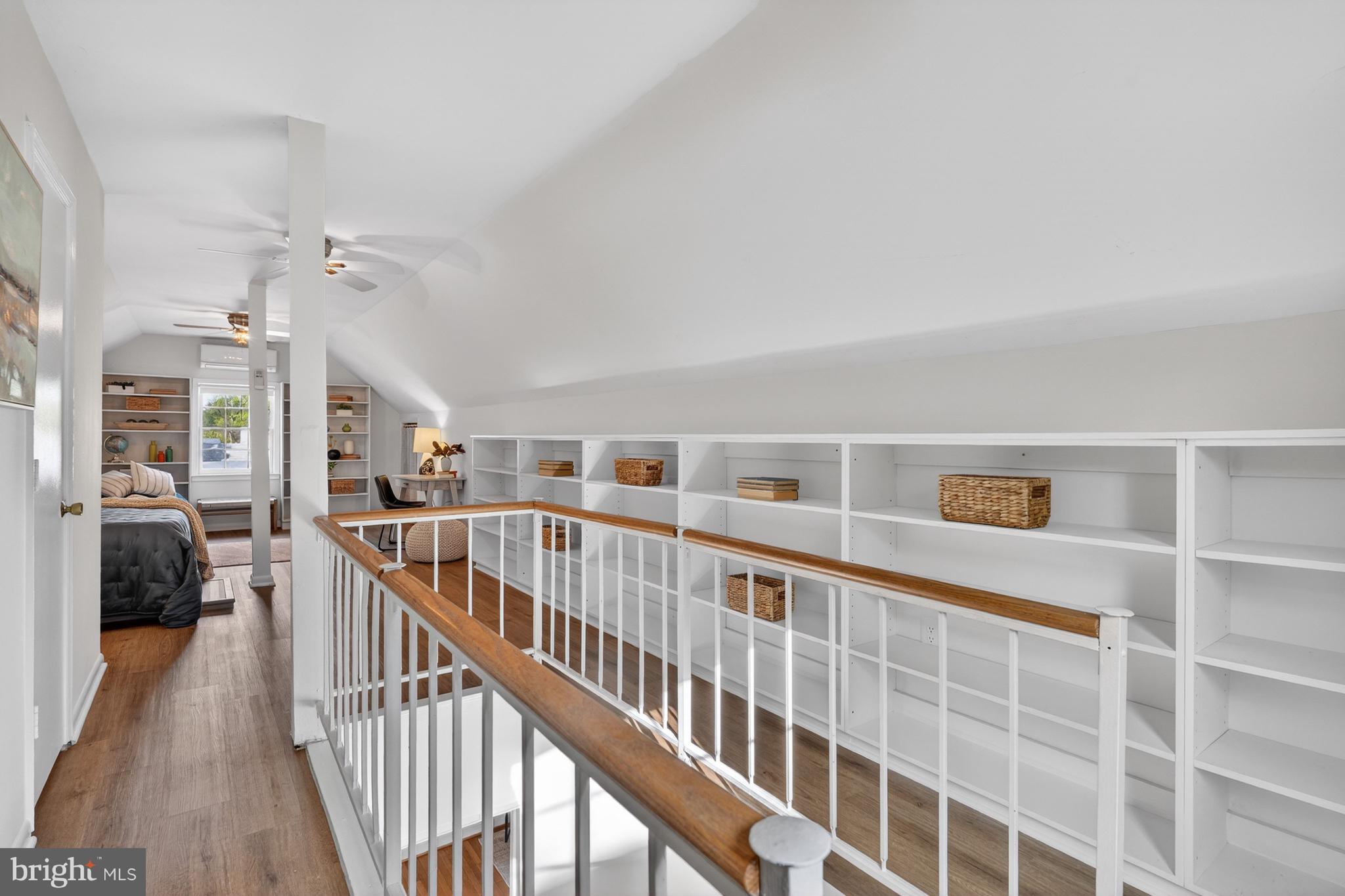 GREENWICH FOREST - Residential