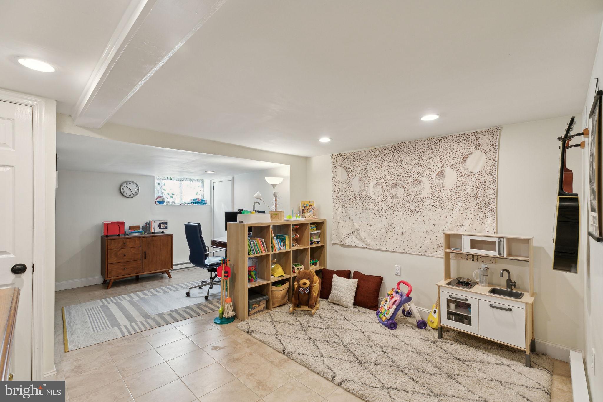 WEST PHILADELPHIA - Residential