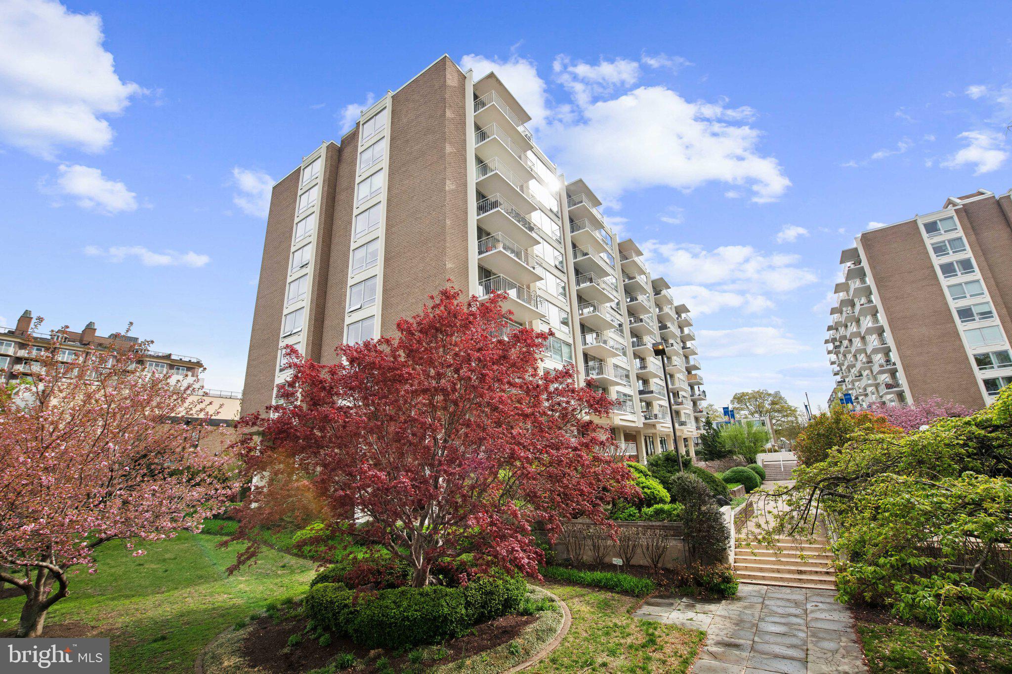 1425 4TH STREET SW A710