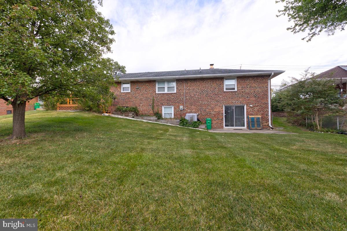 CALVERTON - Residential Lease