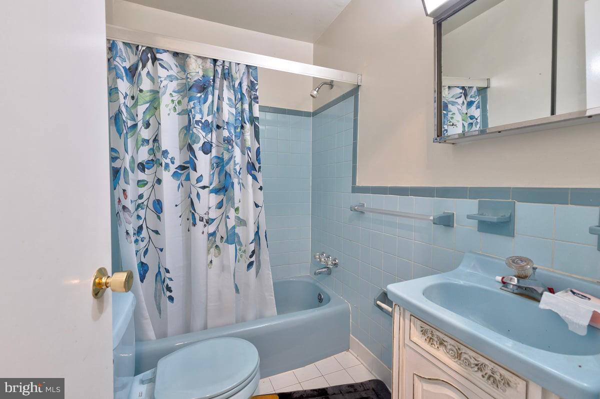 CALVERTON - Residential Lease