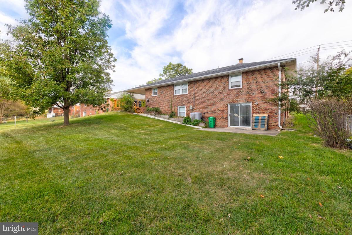 CALVERTON - Residential Lease