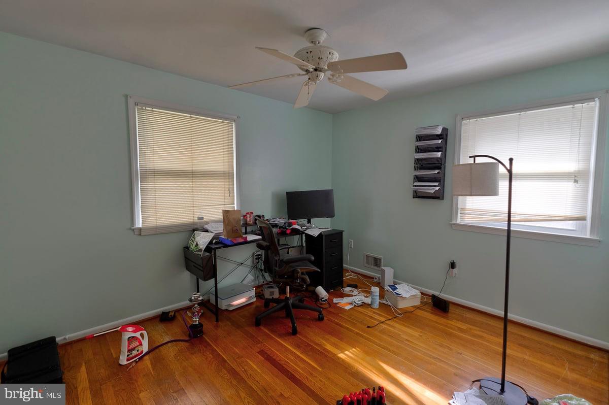 CALVERTON - Residential Lease