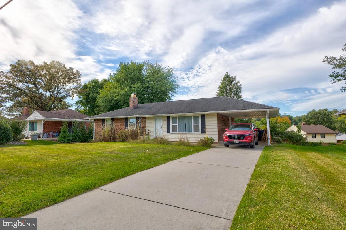 CALVERTON - Residential Lease