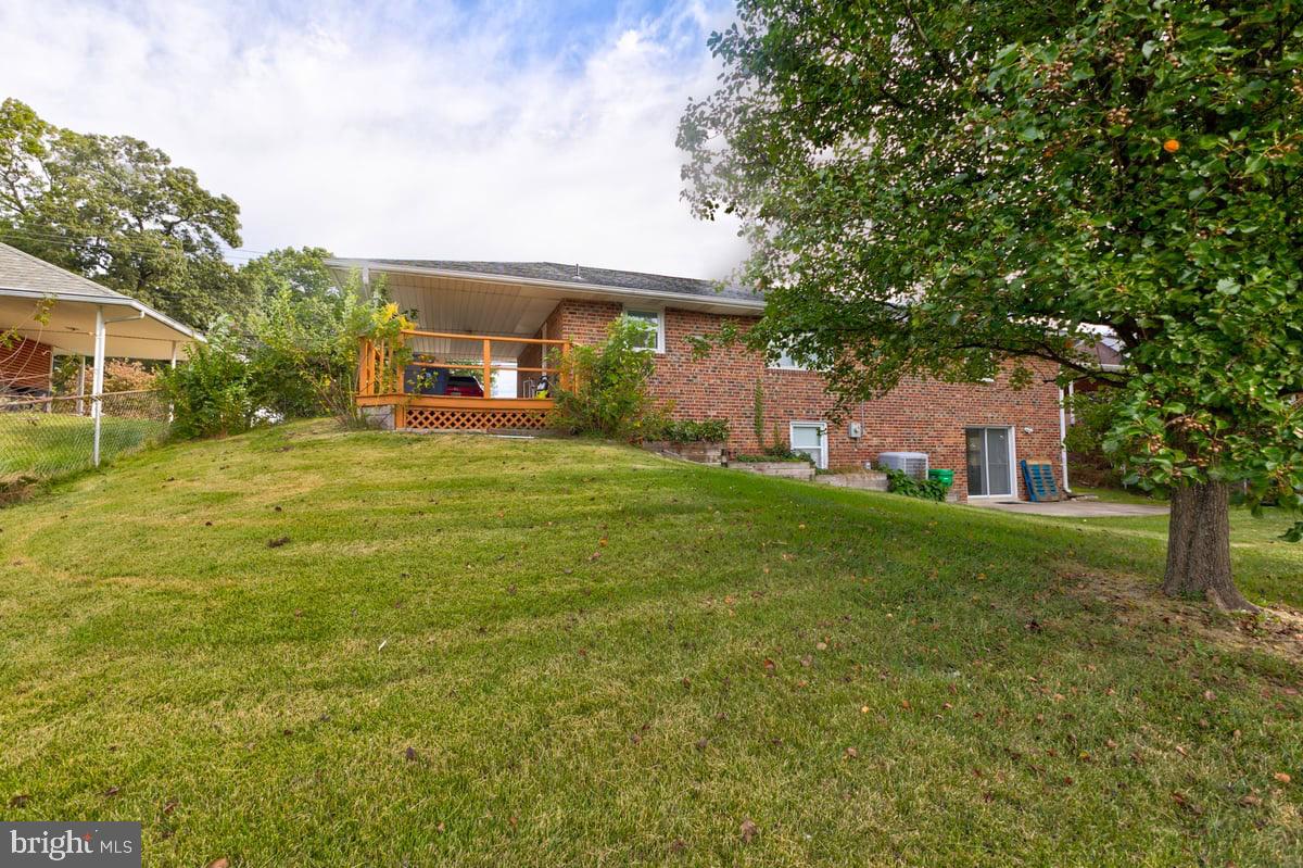 CALVERTON - Residential Lease