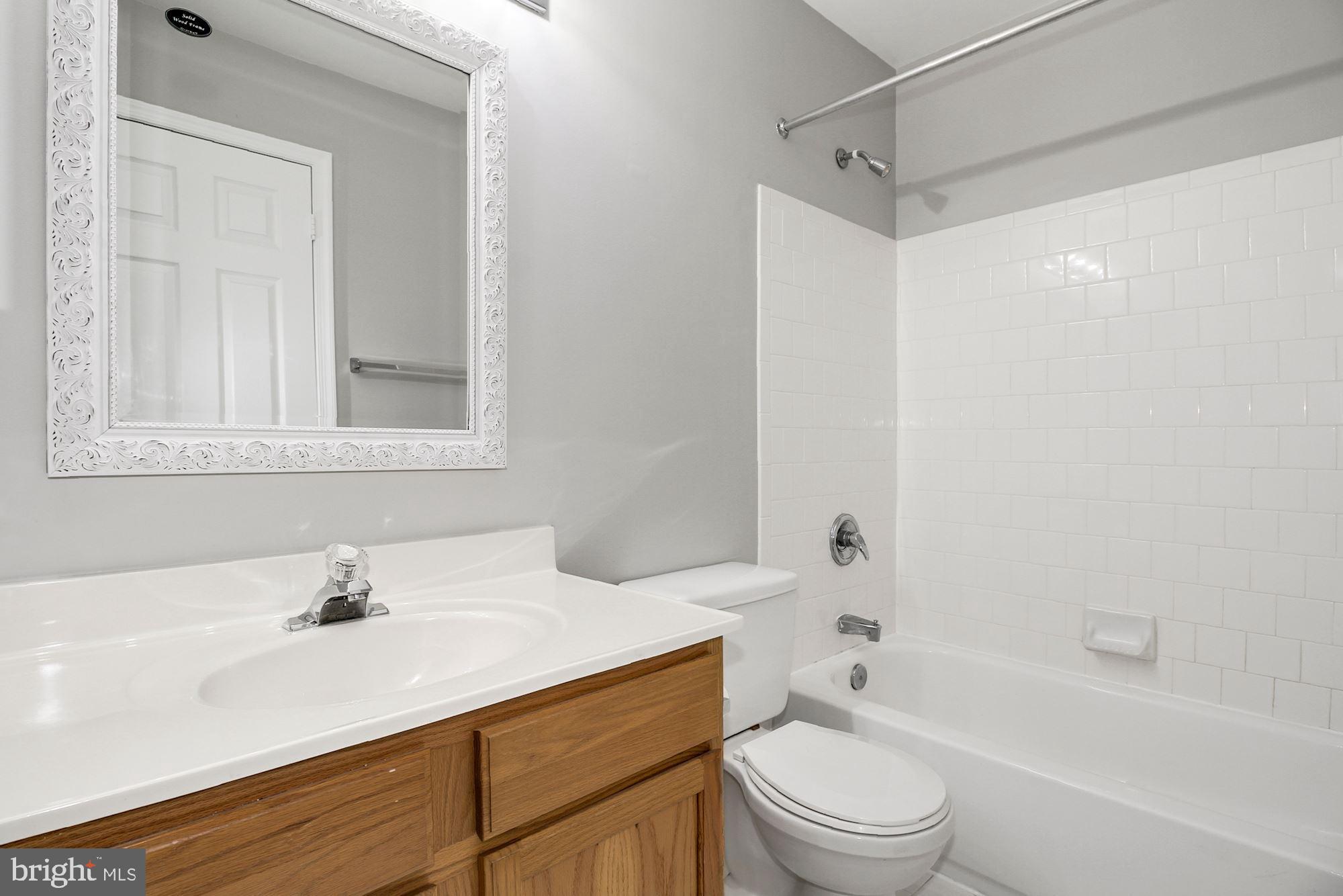 COURTS AT BELLE POINTE - Residential