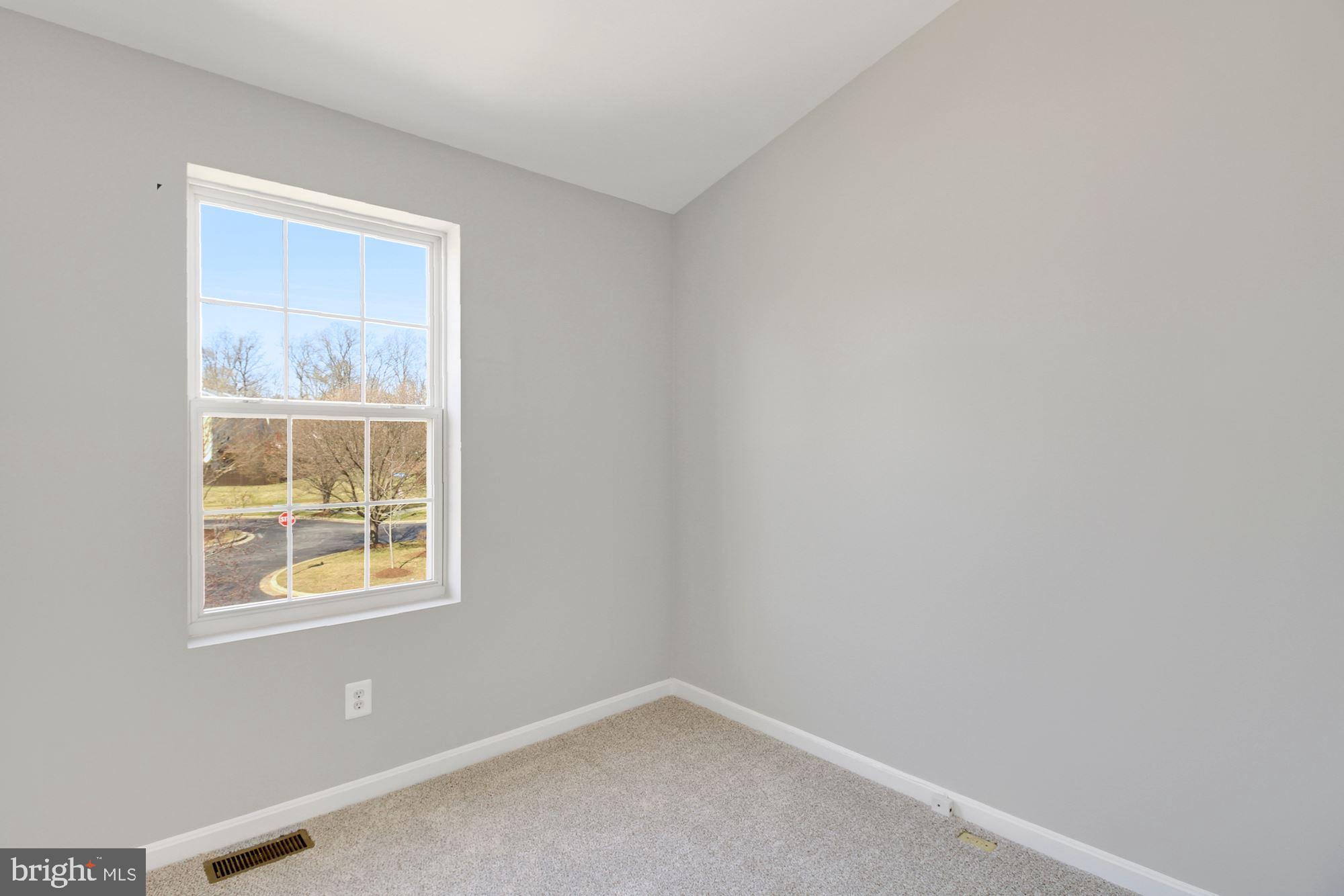 COURTS AT BELLE POINTE - Residential