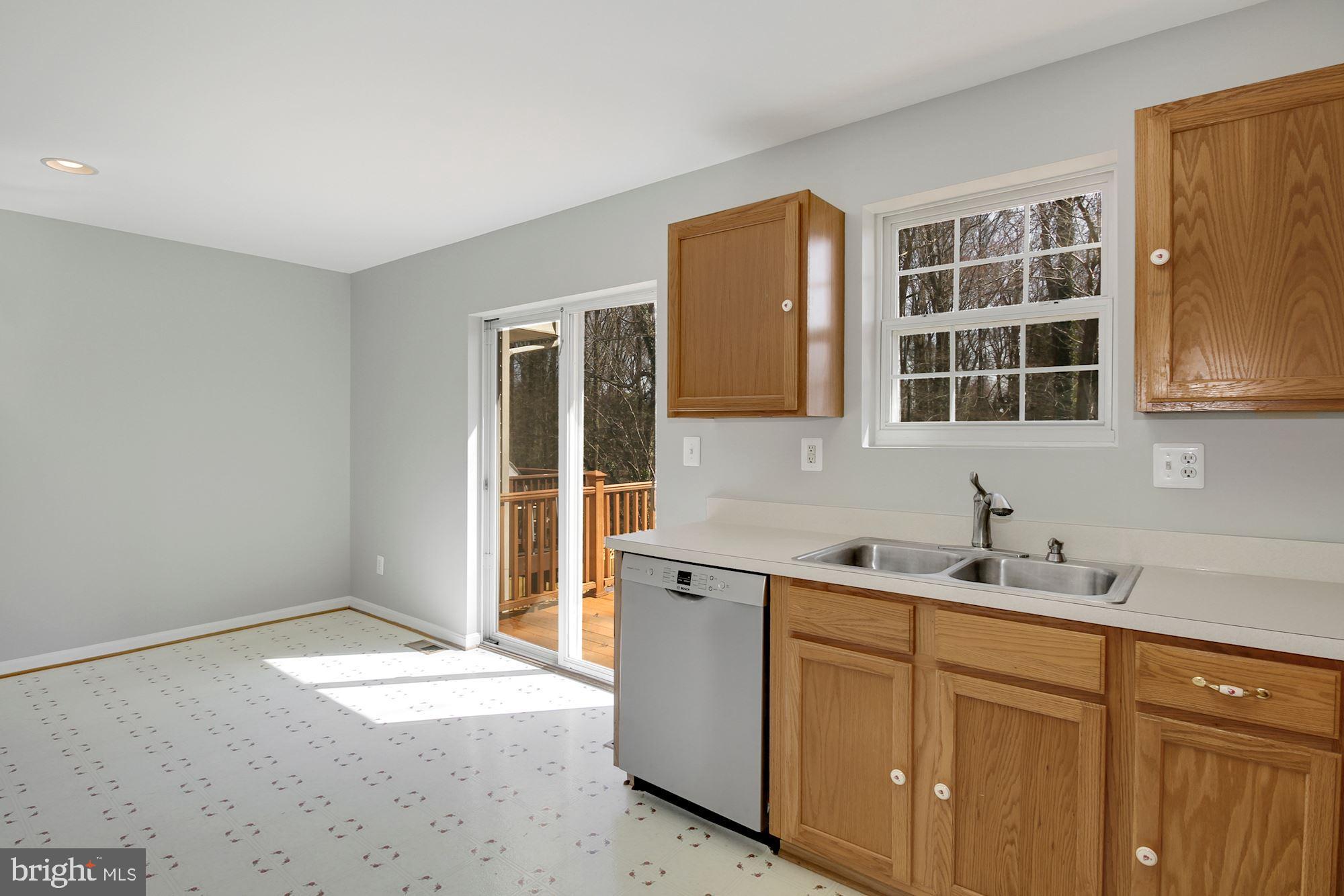 COURTS AT BELLE POINTE - Residential