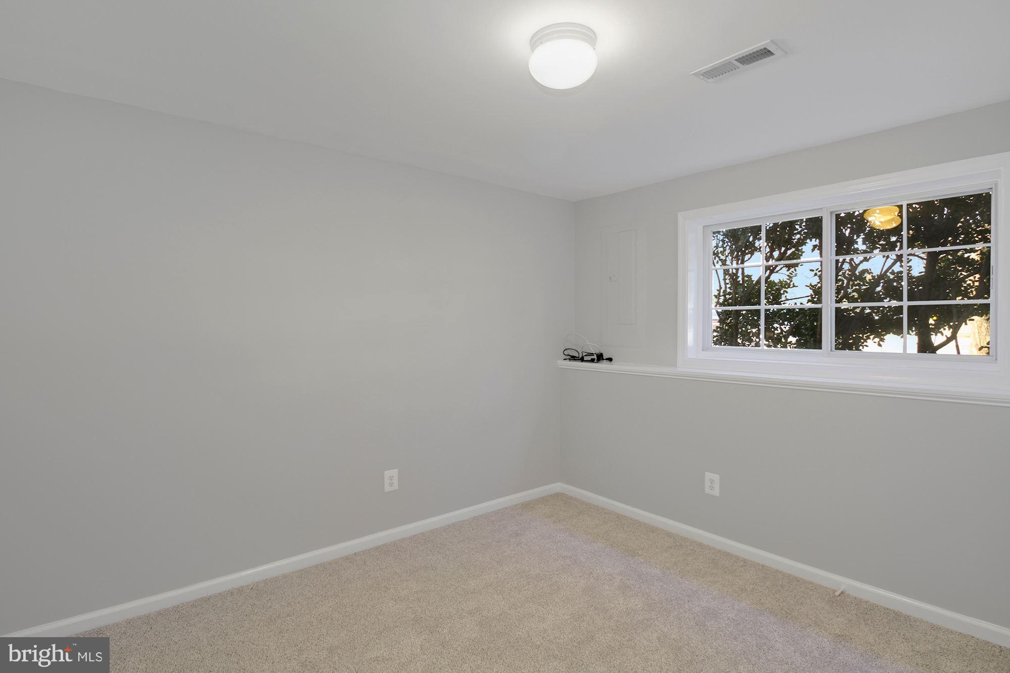 COURTS AT BELLE POINTE - Residential