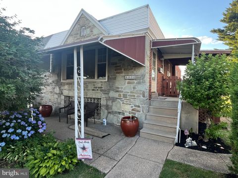Townhouse For Sale - 8926 Revere Street<br/> PHILADELPHIA, PA 19152