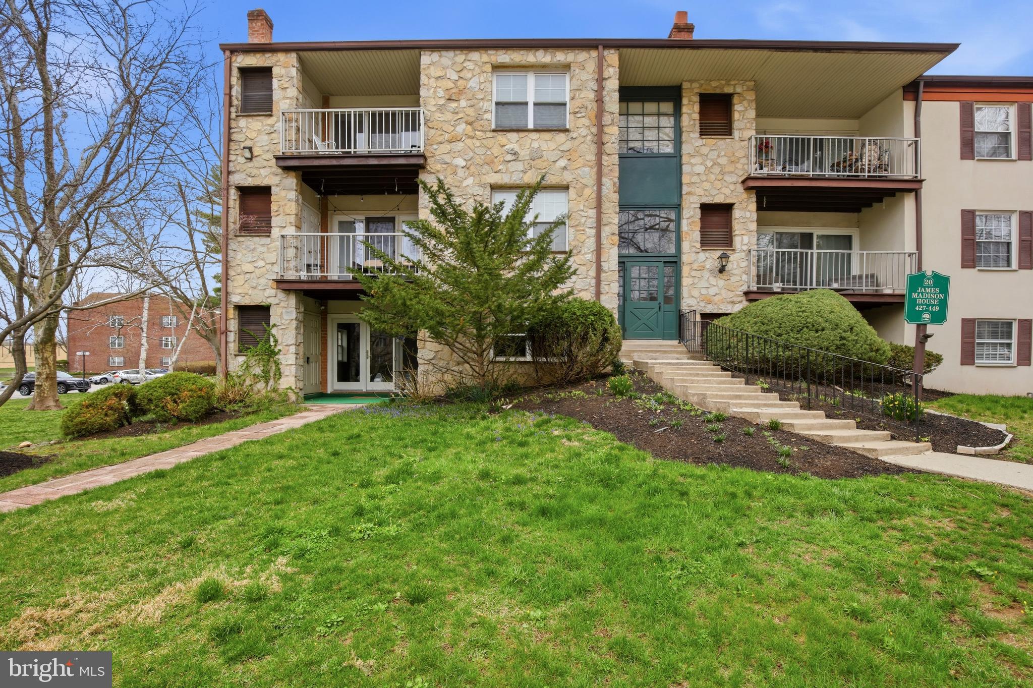 GLENHARDIE CONDOS - Residential