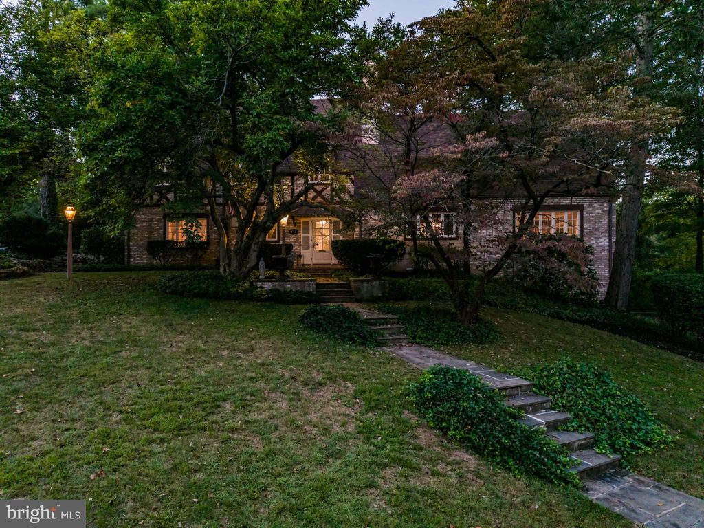 Photo of 441 N 25th Street, CAMP HILL, PA 17011 (MLS # PACB2046684)