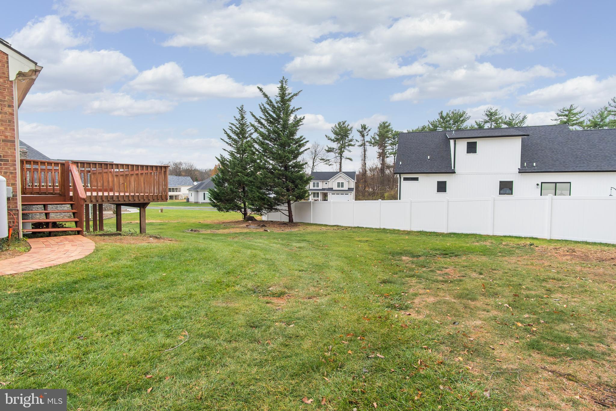 VAN LEAR MANOR - Residential