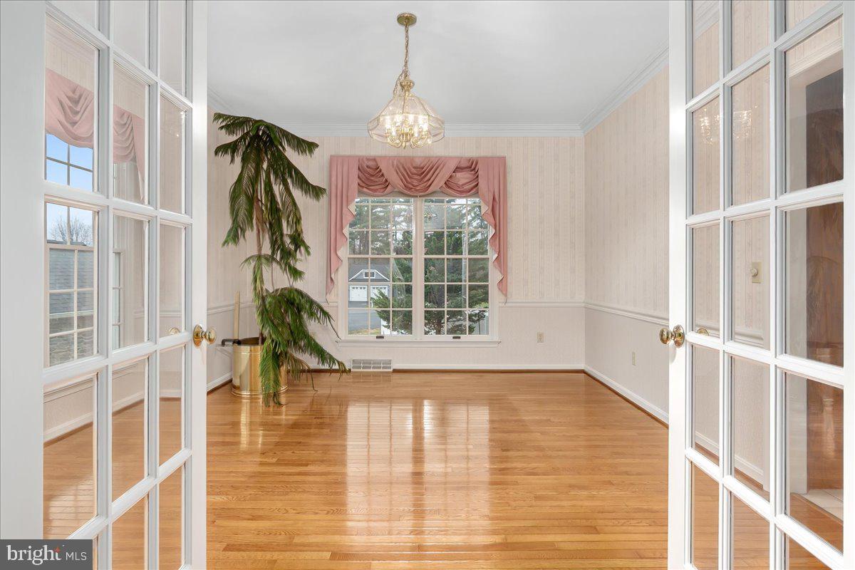 VAN LEAR MANOR - Residential