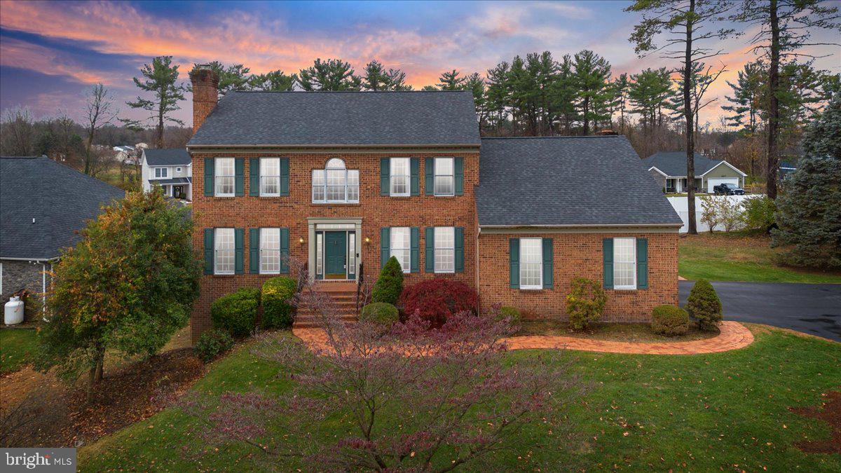 VAN LEAR MANOR - Residential