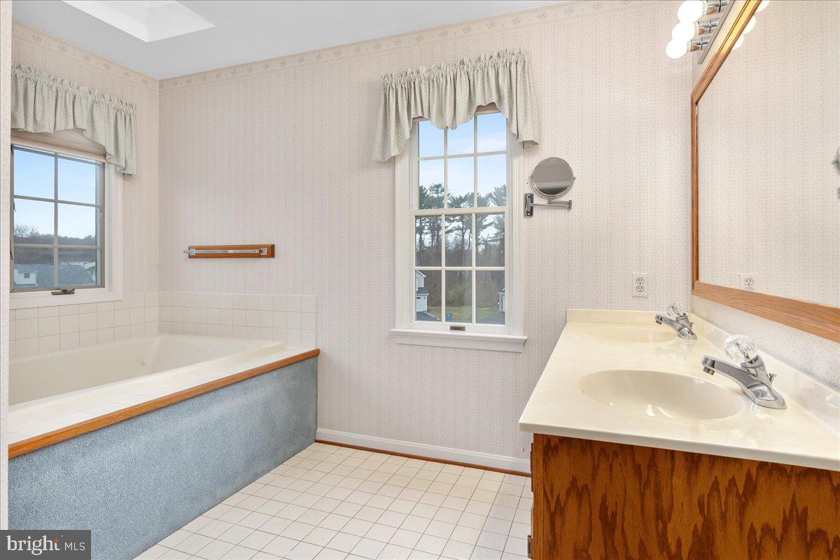 VAN LEAR MANOR - Residential