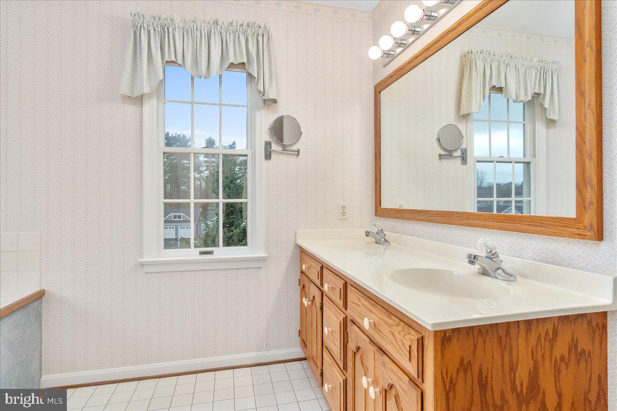 VAN LEAR MANOR - Residential