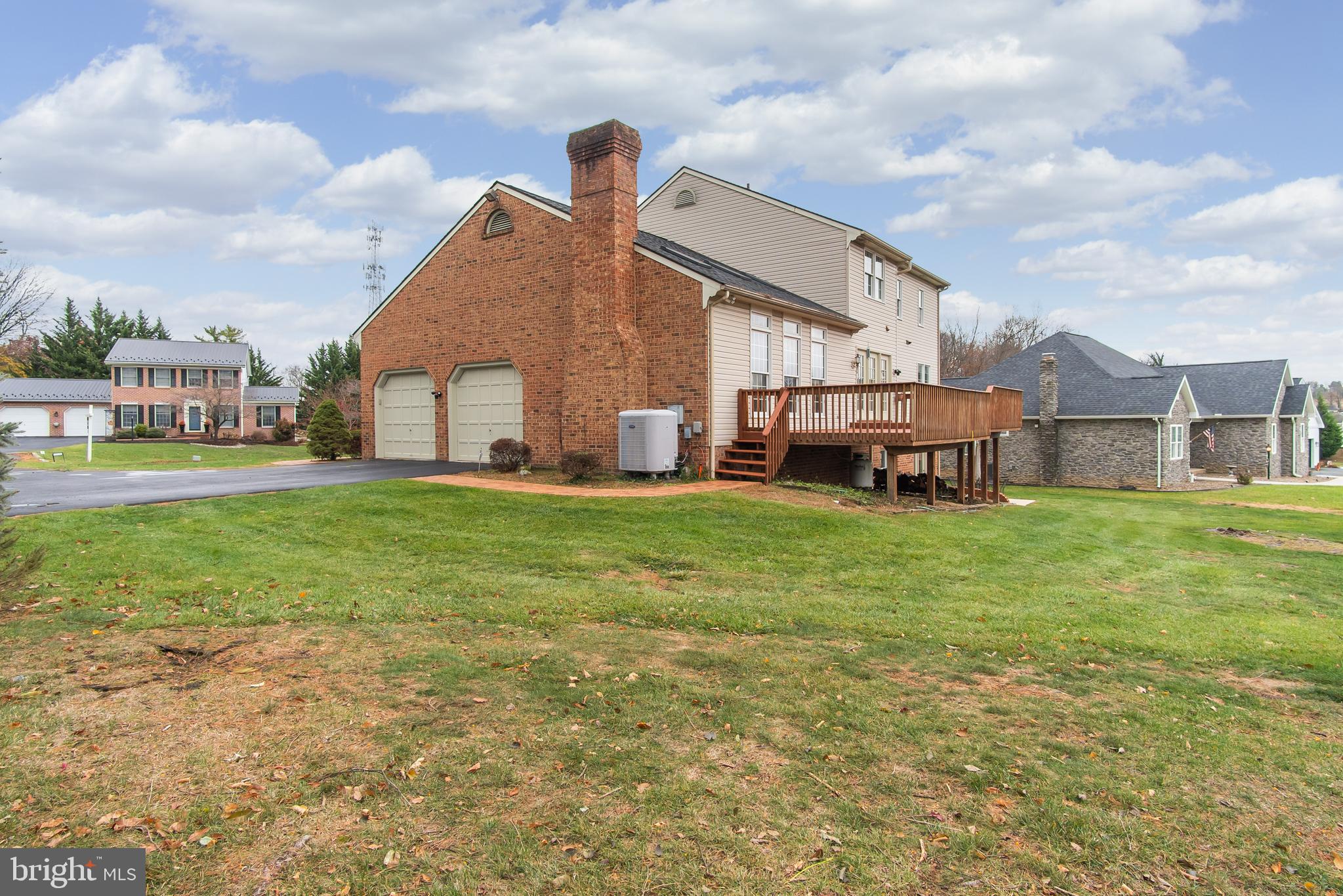 VAN LEAR MANOR - Residential