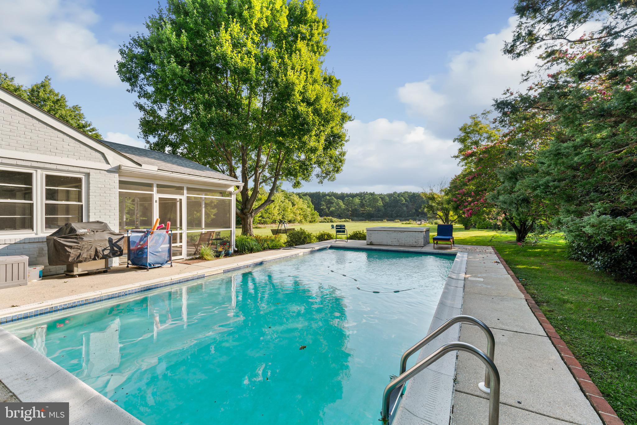 GOOSE NECK - Residential