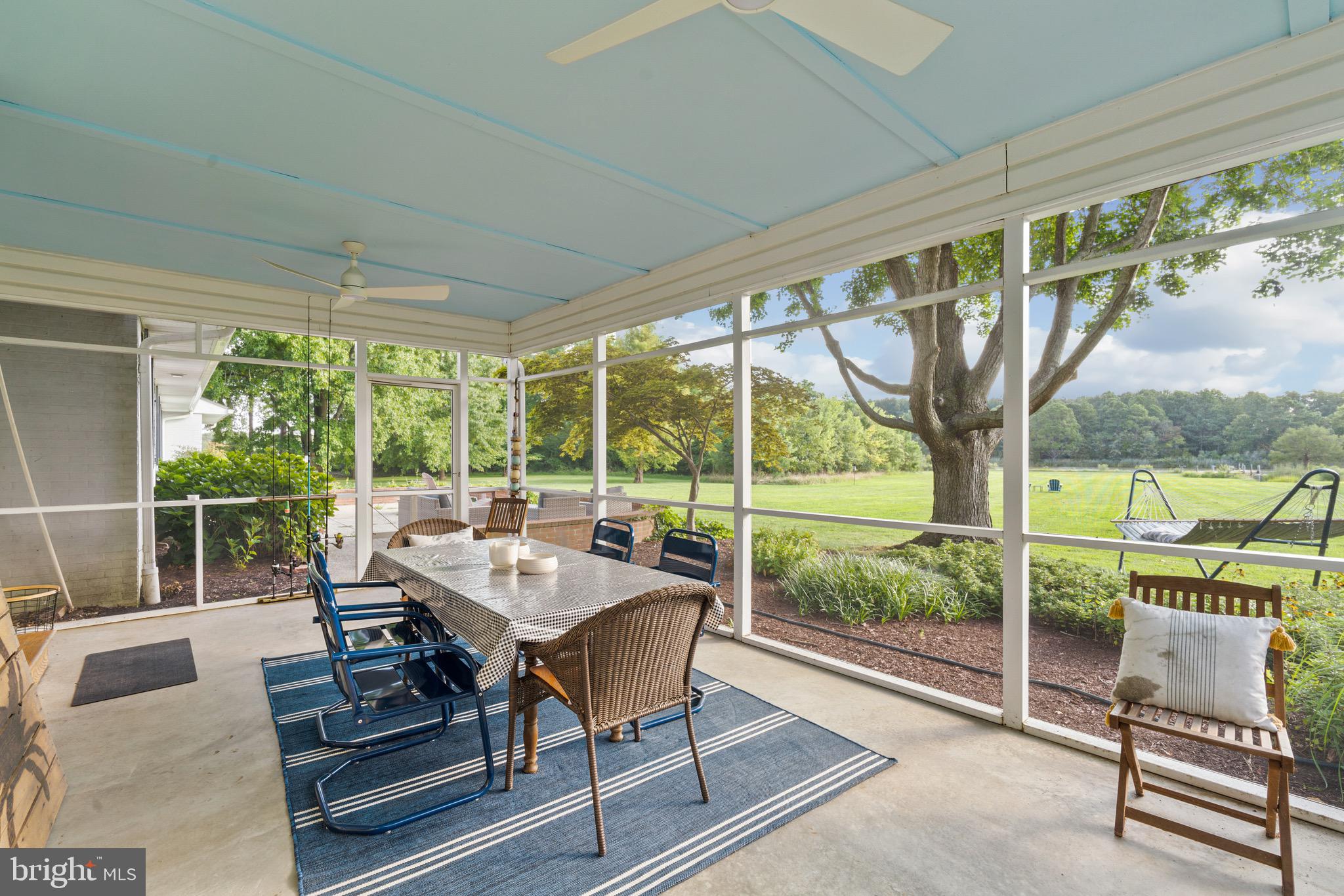 GOOSE NECK - Residential