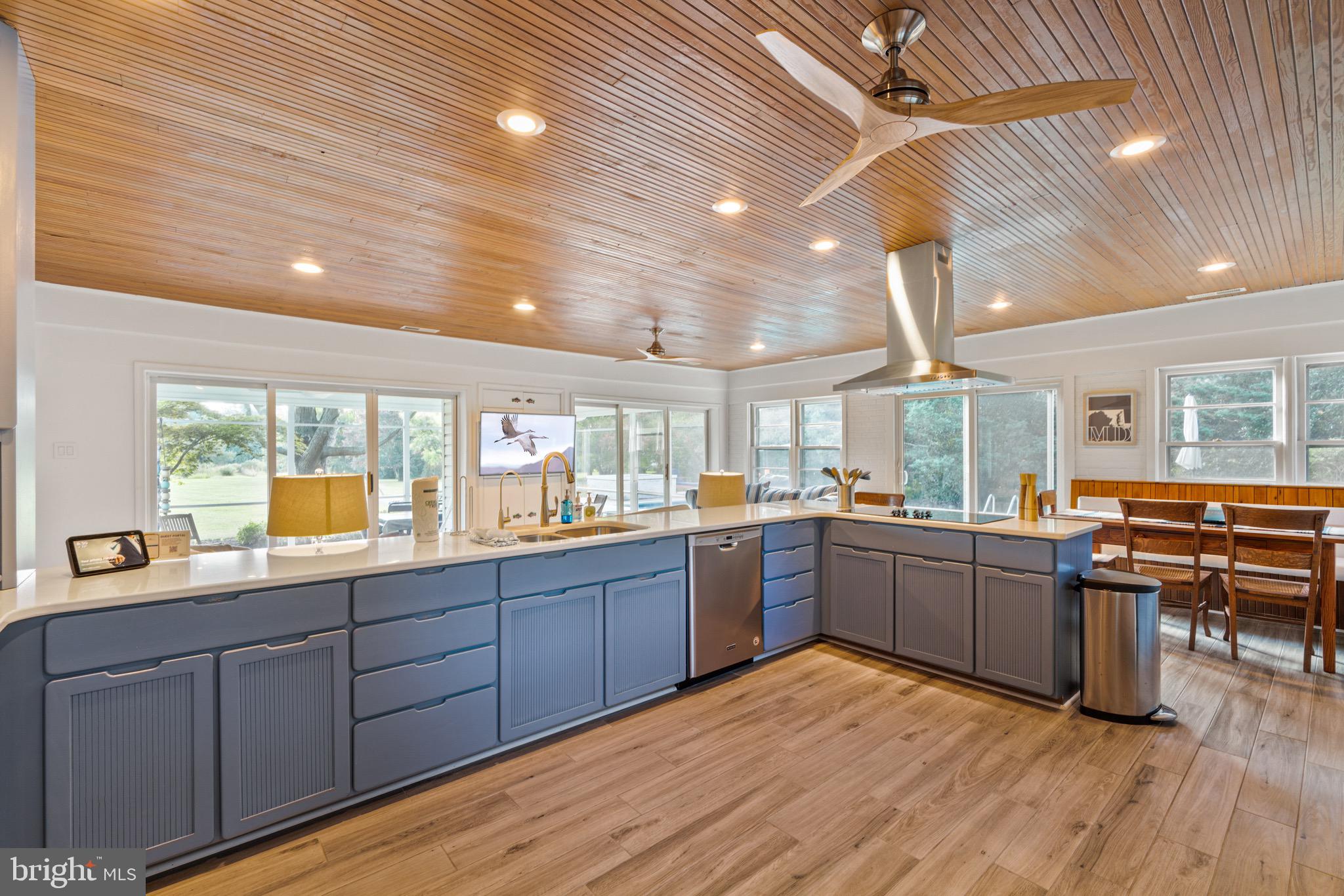 GOOSE NECK - Residential