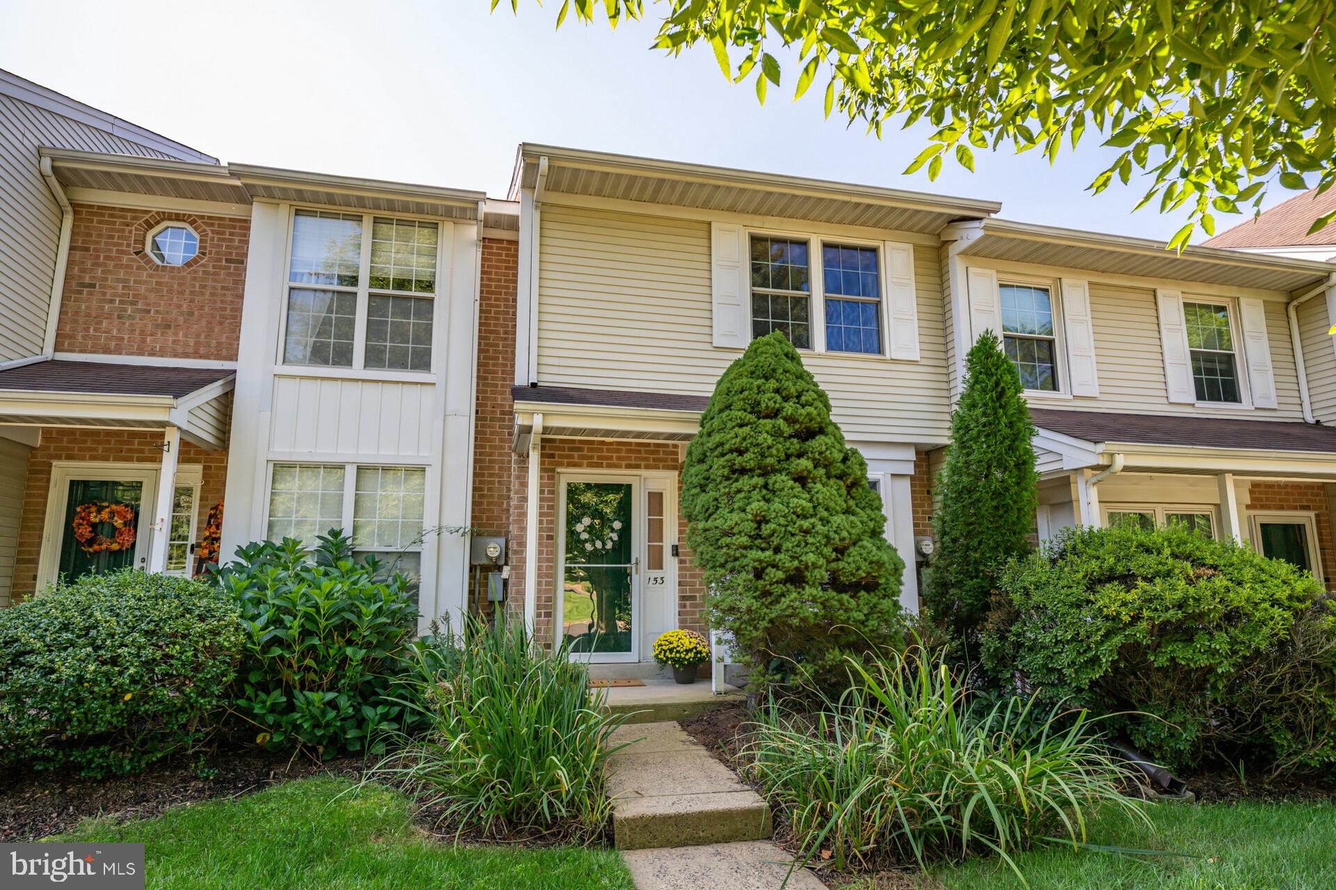 153 LEEDOM WAY