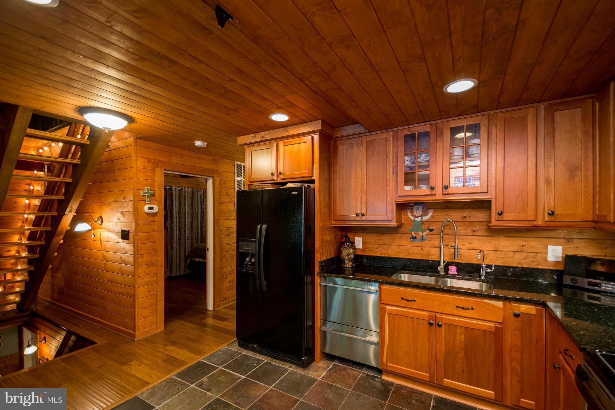 LAKE CAROLINE - Residential Lease