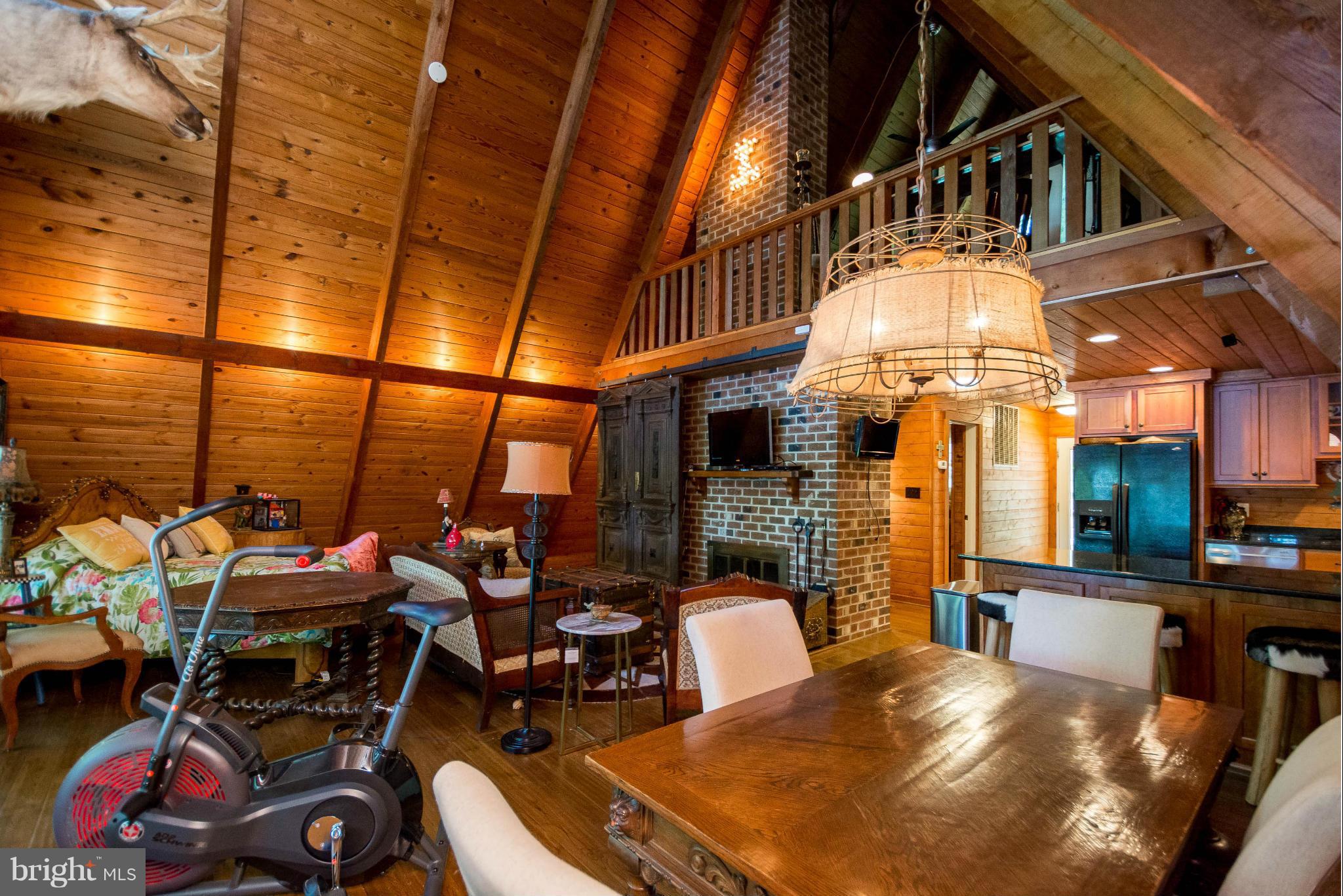 LAKE CAROLINE - Residential Lease