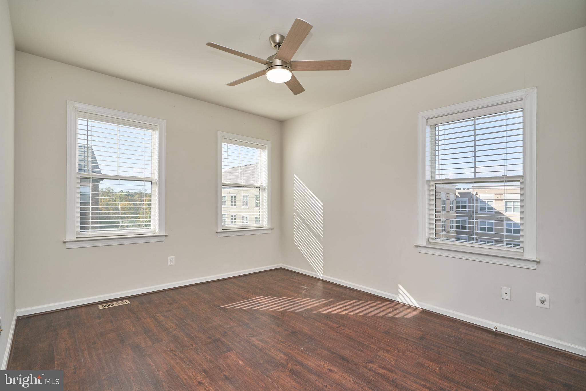 KINCORA - Residential Lease